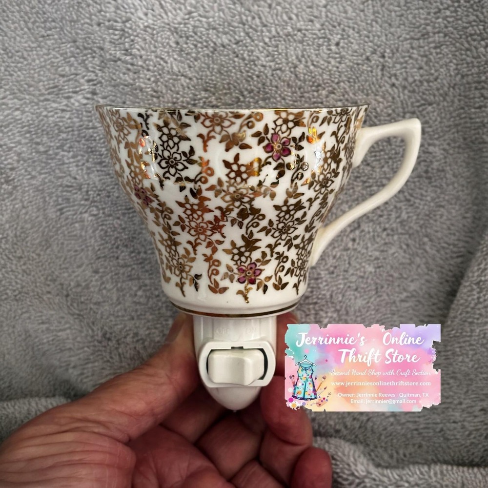 Staffordshire Gold Chintz Tea Cup Night Light
